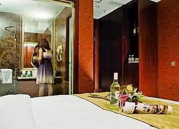 Chengdu Care U Well Hotel Jinjiang  Екстер'єр фото